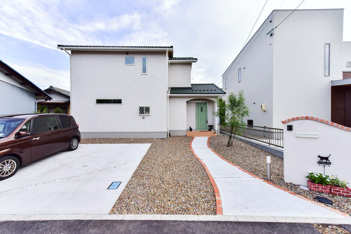 新築住宅のエクステリア