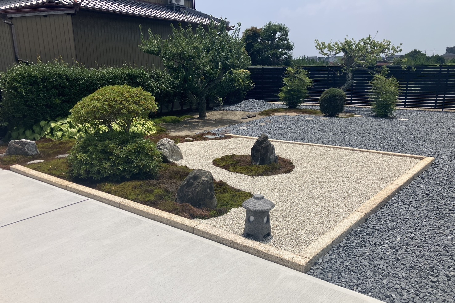 新築住宅のエクステリア